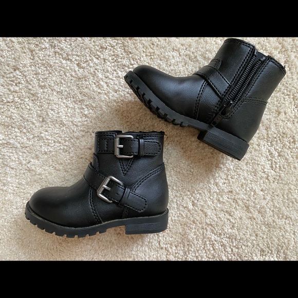 Old Navy toddler boots size 5, black. - Picture 1 of 5